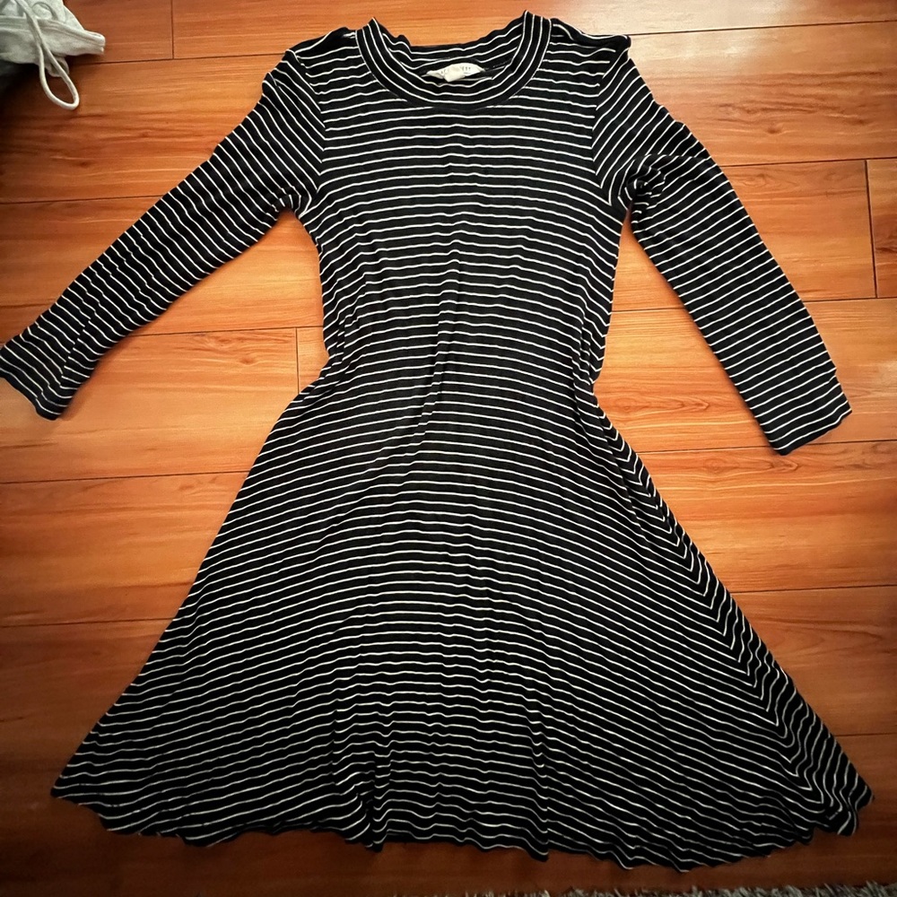 Elbow sleeve American eagle dress